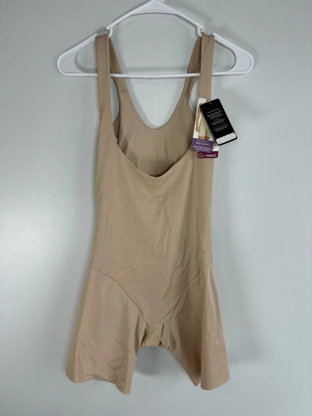 Tummy-Sculpt Nude Shapewear bodysuit- Women Intimates size Large shape Away